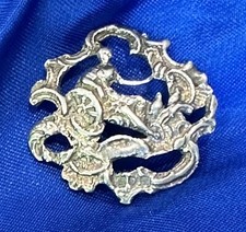 A BEAUTIFUL ART NOUVEAU STERLING SILVER BUTTON LONDON c1898 BOUDICCA & CHARIOT