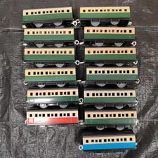 TOMY Thomas & Friends Plarail Gordon's Passenger Express Coaches Car Green Blue