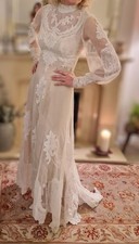 Vintage Embroidered Tulle Ivory Bohemian Boho Wedding Dress - Size 6 to 8, XS 