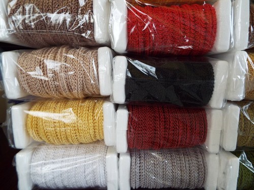 Silky scroll braid - 1m-,