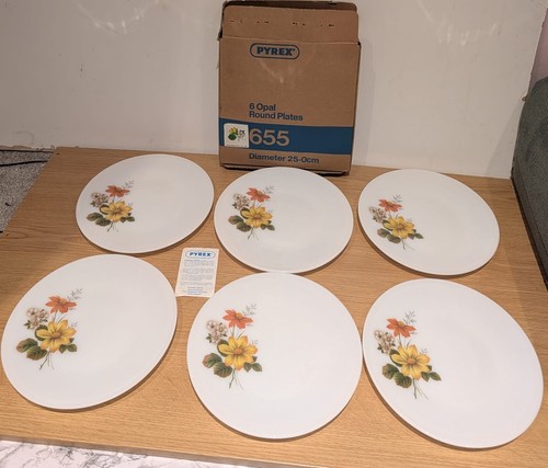 Vintage pyrex autumn glory x - glory,