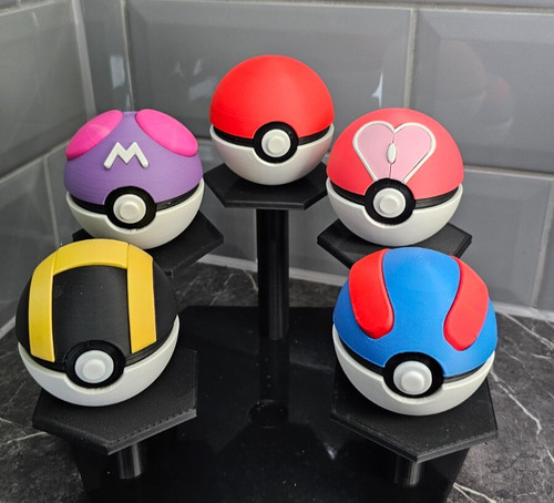 Pokeball that opens - ,