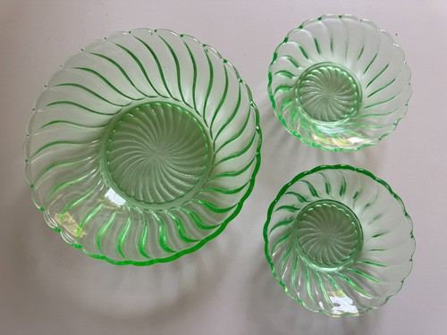 Vintage bright green swirl - vintage,