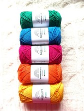 5 balls x 50g Hobbii : Rainbow