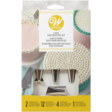 Wilton Cake Decorating Set
