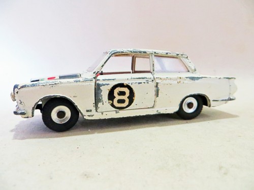 Dinky 212 ford cortina mk1 - dinky,