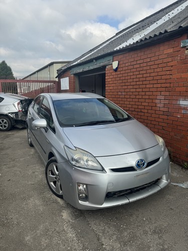 Toyota prius breaking - toyota,