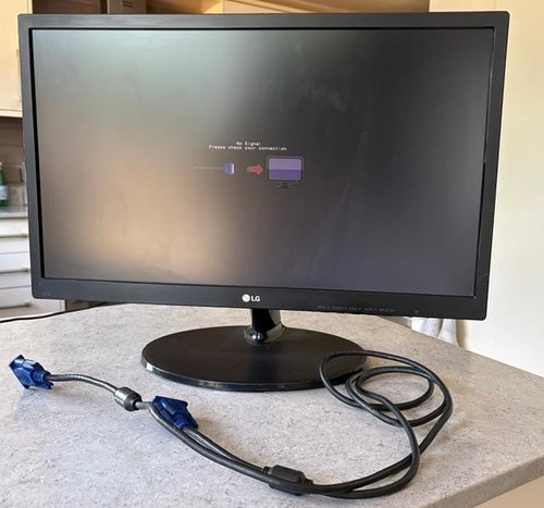 Monitor with stand - lg,