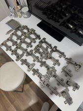 Set of 25 Manhattan Soft-Close Cabinet Hinges + 8 Dampers
