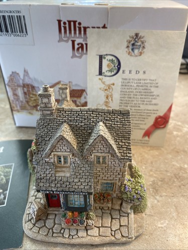 Lilliput lane village shops - village,