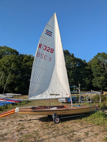 Contender sailing dinghy - dinghy,