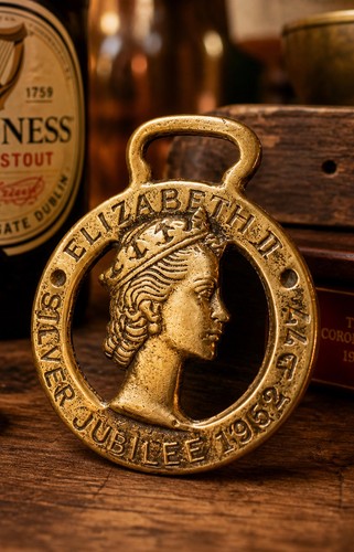Vintage queen elizabeth - queen,