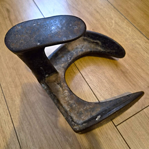 Cast iron boot jack - iron,