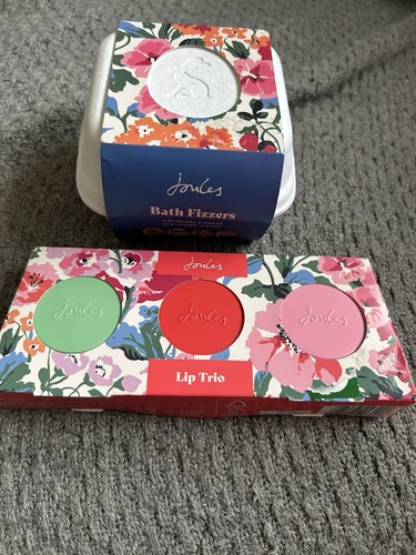 Joules bath fizzers and lip - bath,