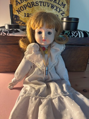 Active haunted doll - active,