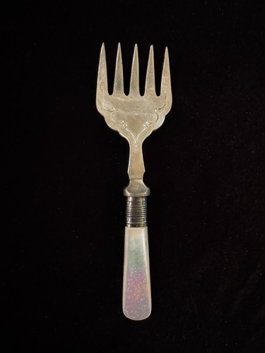Antique epns prong sardine - prong,
