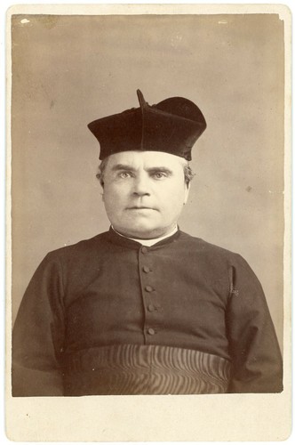 Cabinet photo clergyman - cabinet,