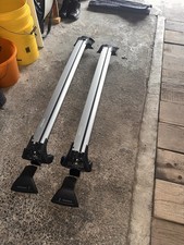 Yakima Aero Roof Bars for VW Golf Mk7/7.5