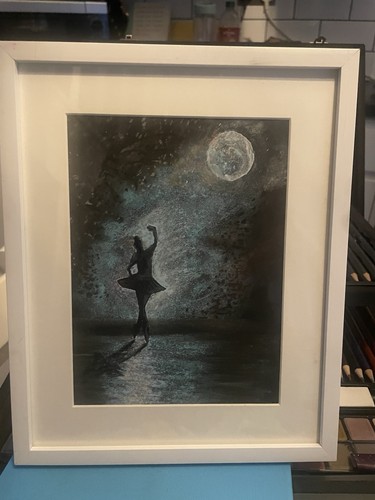 Ballerina the moonlight - in,