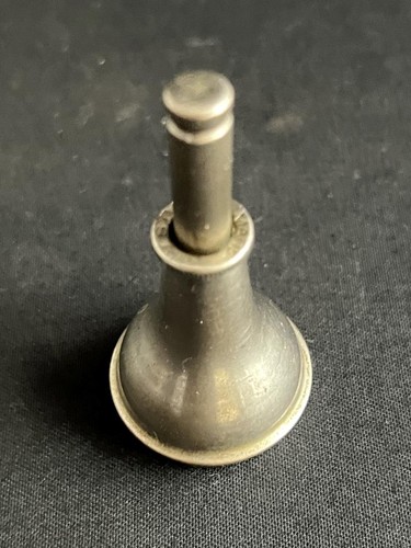 Thumb click squirt oiler - squirt,