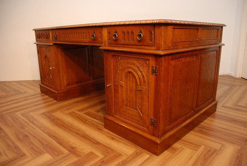 Large old charm - large,