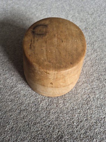 Vintage wooden hat block - hat, /
