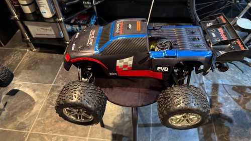 Traxxas revo 8 - traxxas,