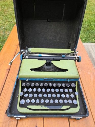 Rare 1940s royal model quiet - rare,