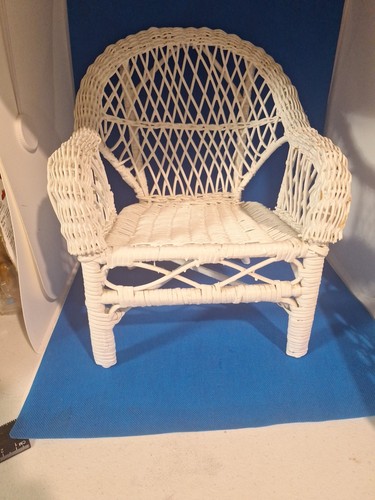 Wicker chair for - doll, or
