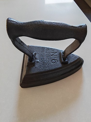 Antique flat iron - antique, no