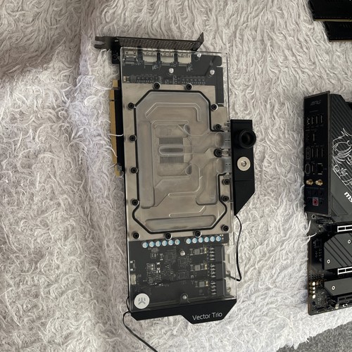 Msi suprim geforce rtx 3090 - msi, x