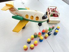 Vintage Fisher Price Play Family Jet Plane Jeep 20 Figures Aeroplane 1980's