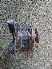 VINTAGE UNKNOWN TWIN OSCILLATING MODEL STEAM ENGINE