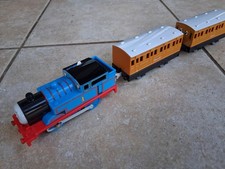 Thomas Trackmaster Thomas train with Annie & Claribel Carriages. Old style TOMY.