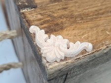 Pack of 4 Corner Wooden Carved