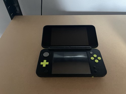 Nintendo 2ds black and - black, lime