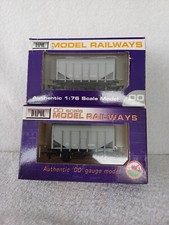 Dapol OO B534 20 Ton Bulk Grain Hopper Wagons X 2 Wagons 701314 in LMS Livery