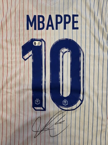 Kylian mbappe signed and acg - mbappe,