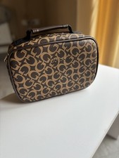 GUESS EVERYDAY USE LUNCH BAG