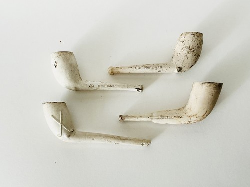 Vintage full clay pipes - clay, of