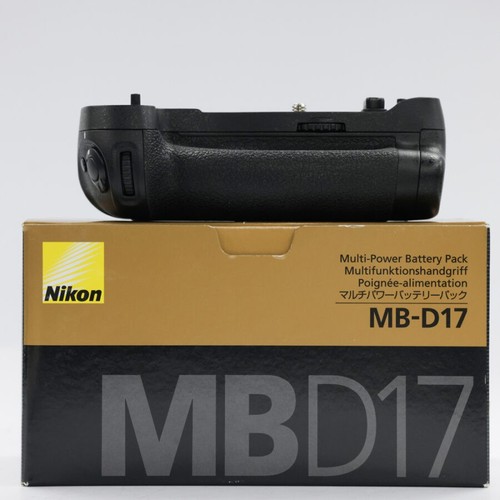Nikon d17 battery - nikon, mint