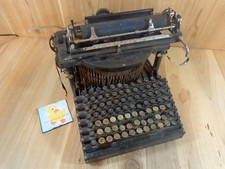 SMITH PREMIER NO 4 TYPEWRITER