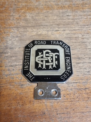 Vintage car grille - vintage, badge