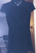 TOPSHOP EMBROILED COLLAR & SLEEVES LADIES BLACK ZIPPED BACK SHORT SUIT SIZE 8