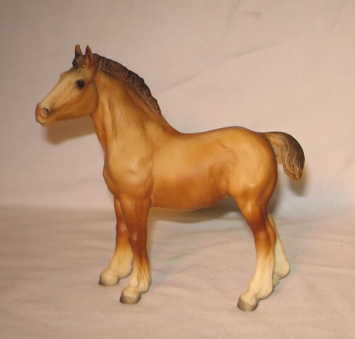 Breyer horse clydesdale foal