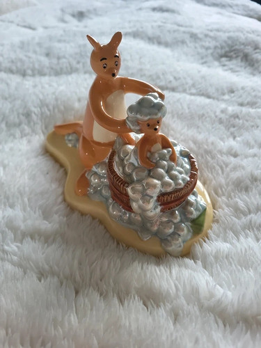 Royal doulton 2003 winnie the - royal,