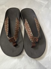 chaco flip flops