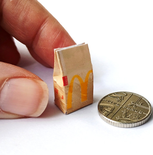 Dolls house miniature - miniature, 1:12