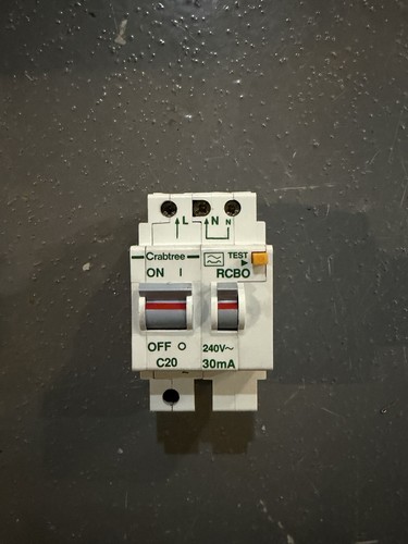 Crabtree polestar c20 rcbo - c20, 20