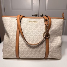 Michael Kors Jet Set Travel
